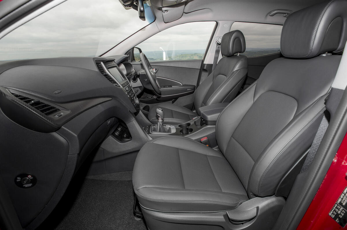 Hyundai Santa Fe 2013-2018 interior | Autocar Hyundai Santa Fe 2013-2018 interior | Autocar