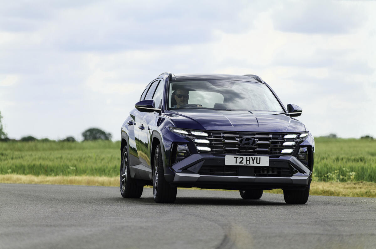 Hyundai Tucson Review 2025, Price & Specs | Autocar