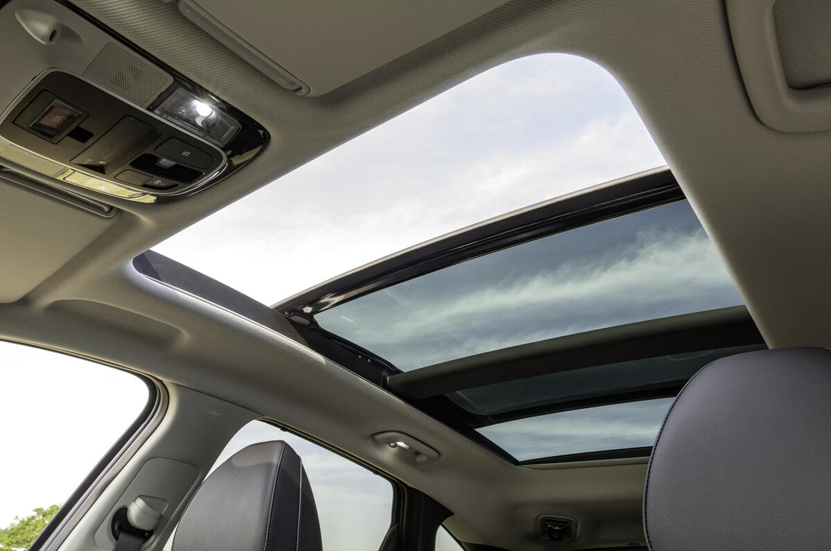 Hyundai Tucson Review 2025, Price & Specs | Autocar