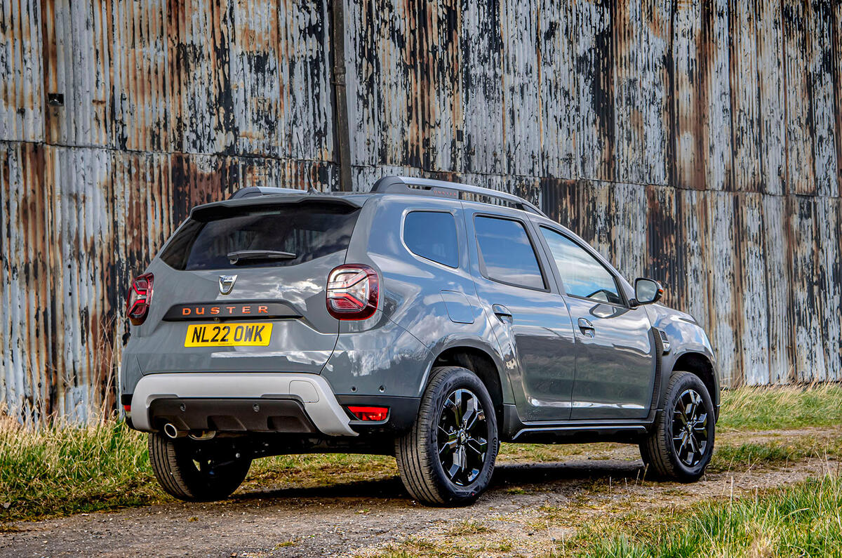 002 dacia duster extreme statique arrière 2022 