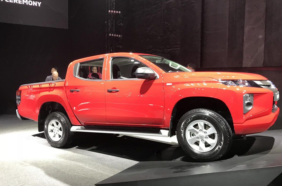 Mitsubishi Strada global debut: Photos, Features, Specs