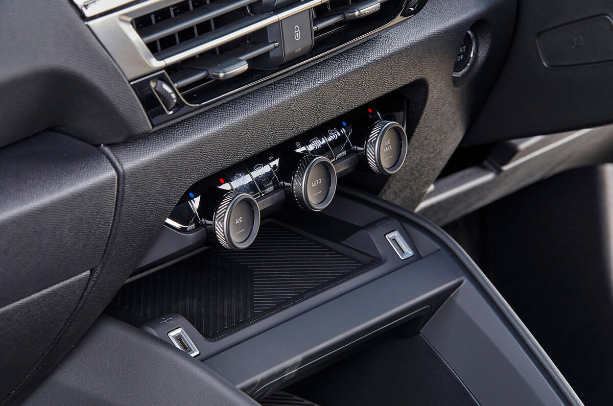 009 citroen e c4 boutons 2022