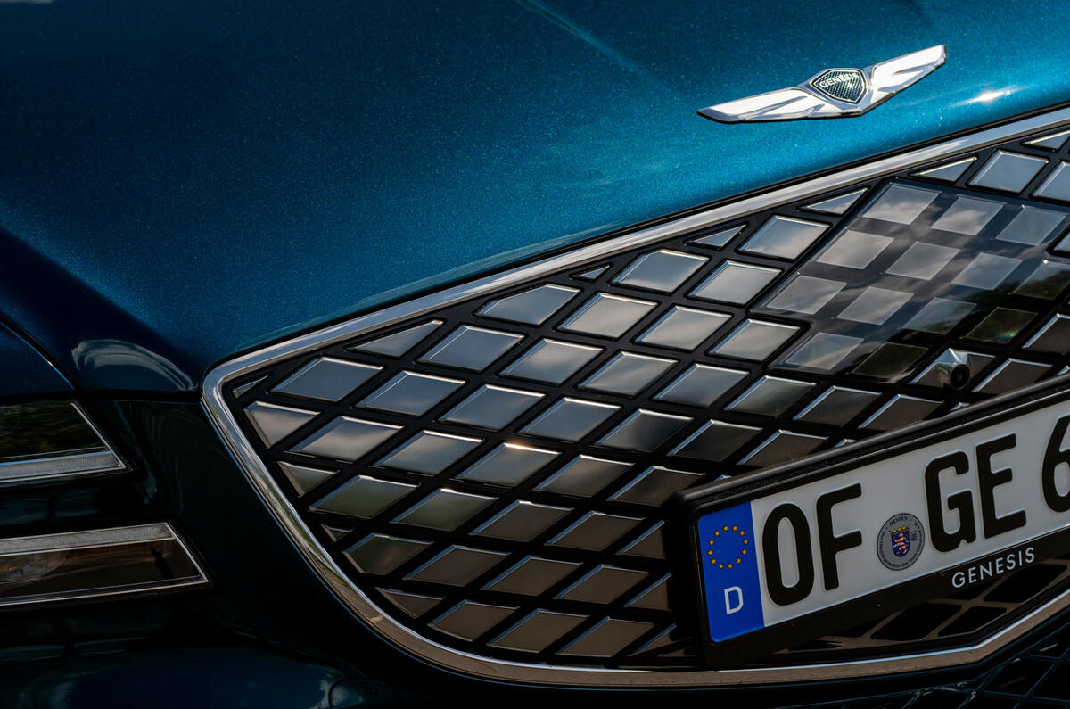 025 genesis g80 ev grill 2022