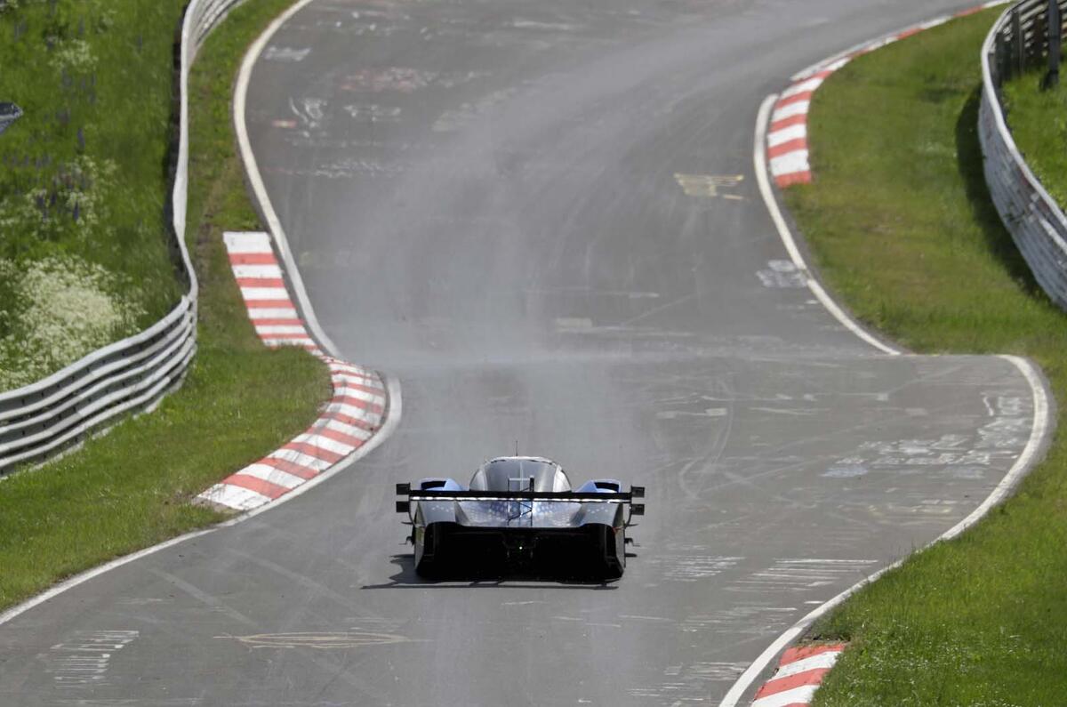 Autocar watches Volkswagen break the Nurburgring electric lap record