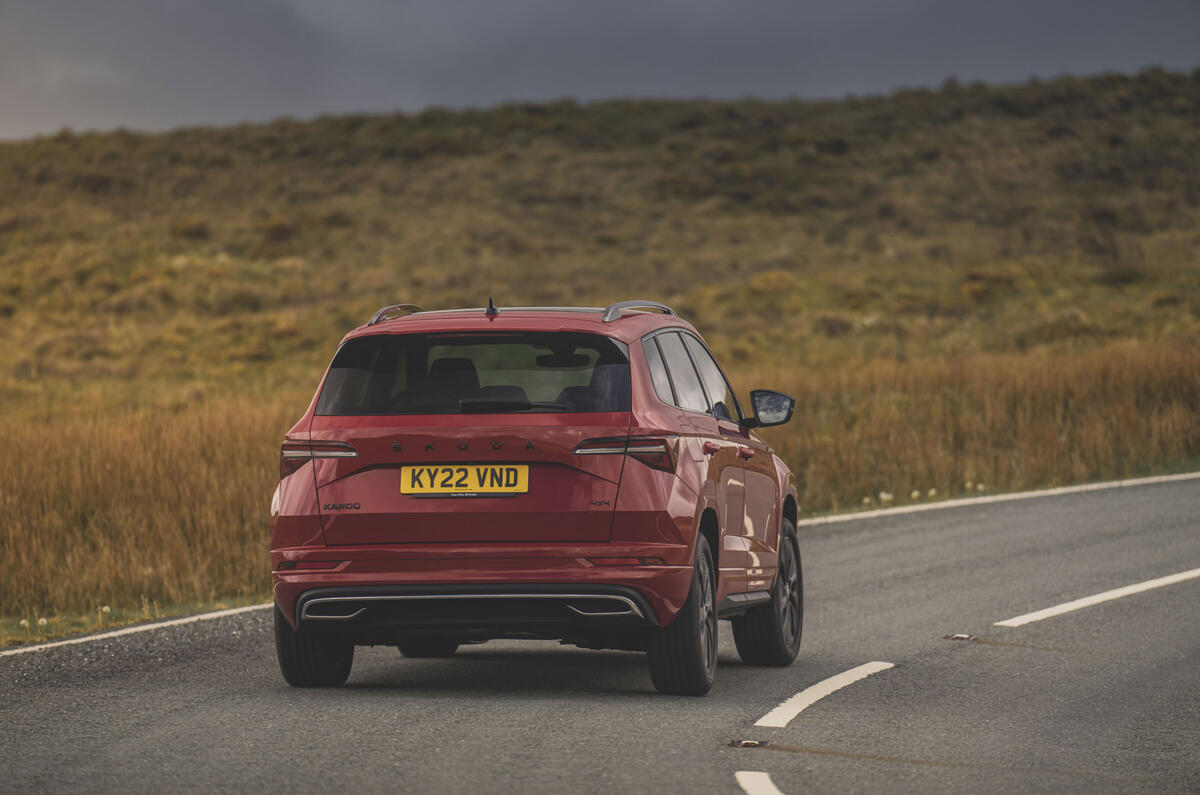 03 Skoda Karoq 2022 FD angle arrière