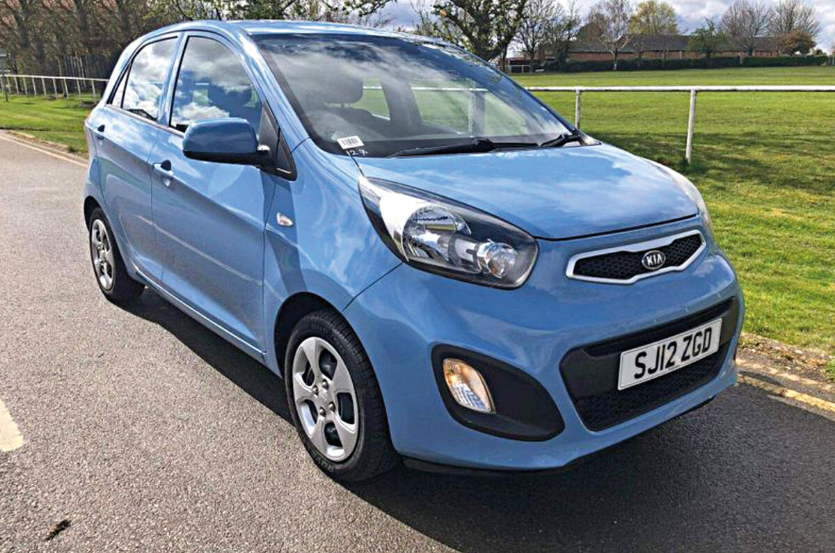 04 kia picanto front quarter