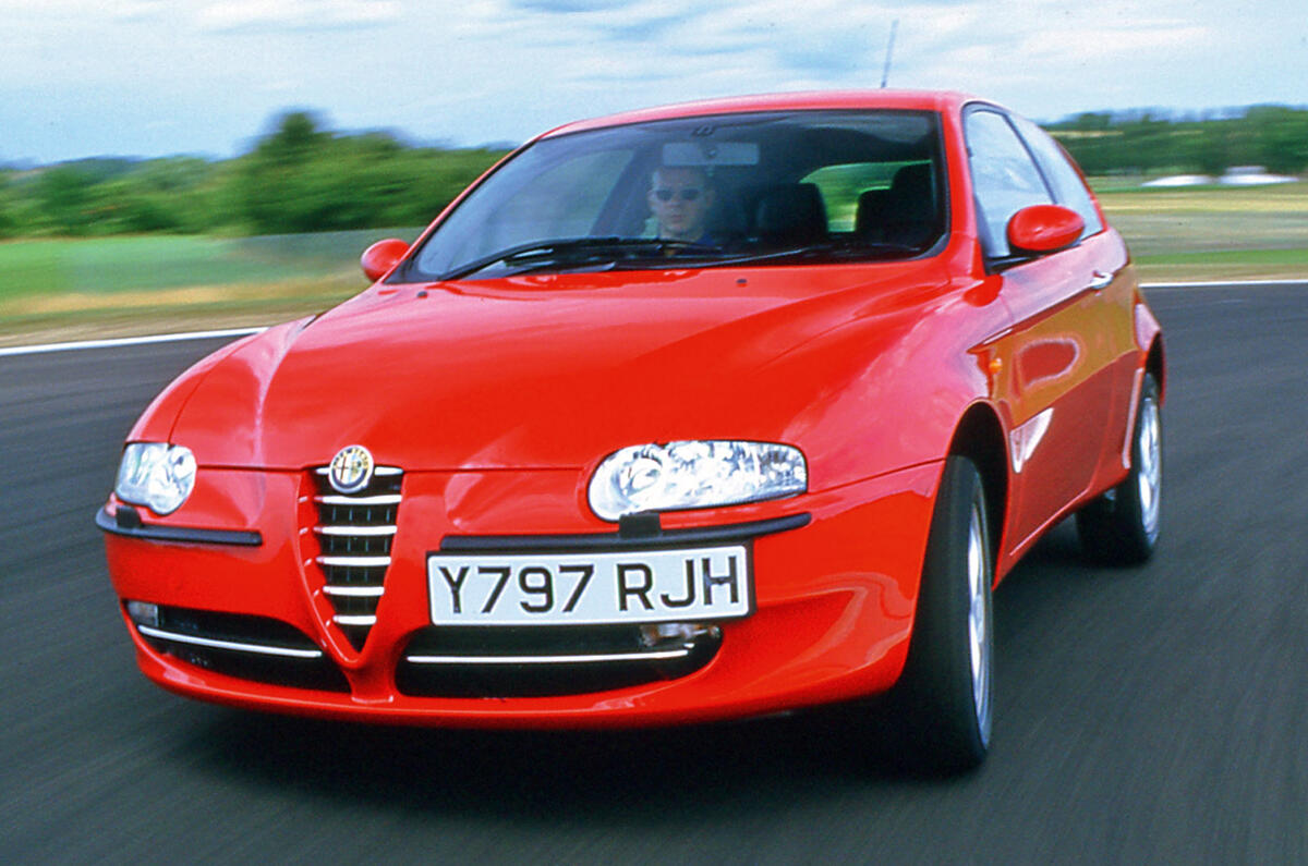 05 alfa romeo 147 front quarter