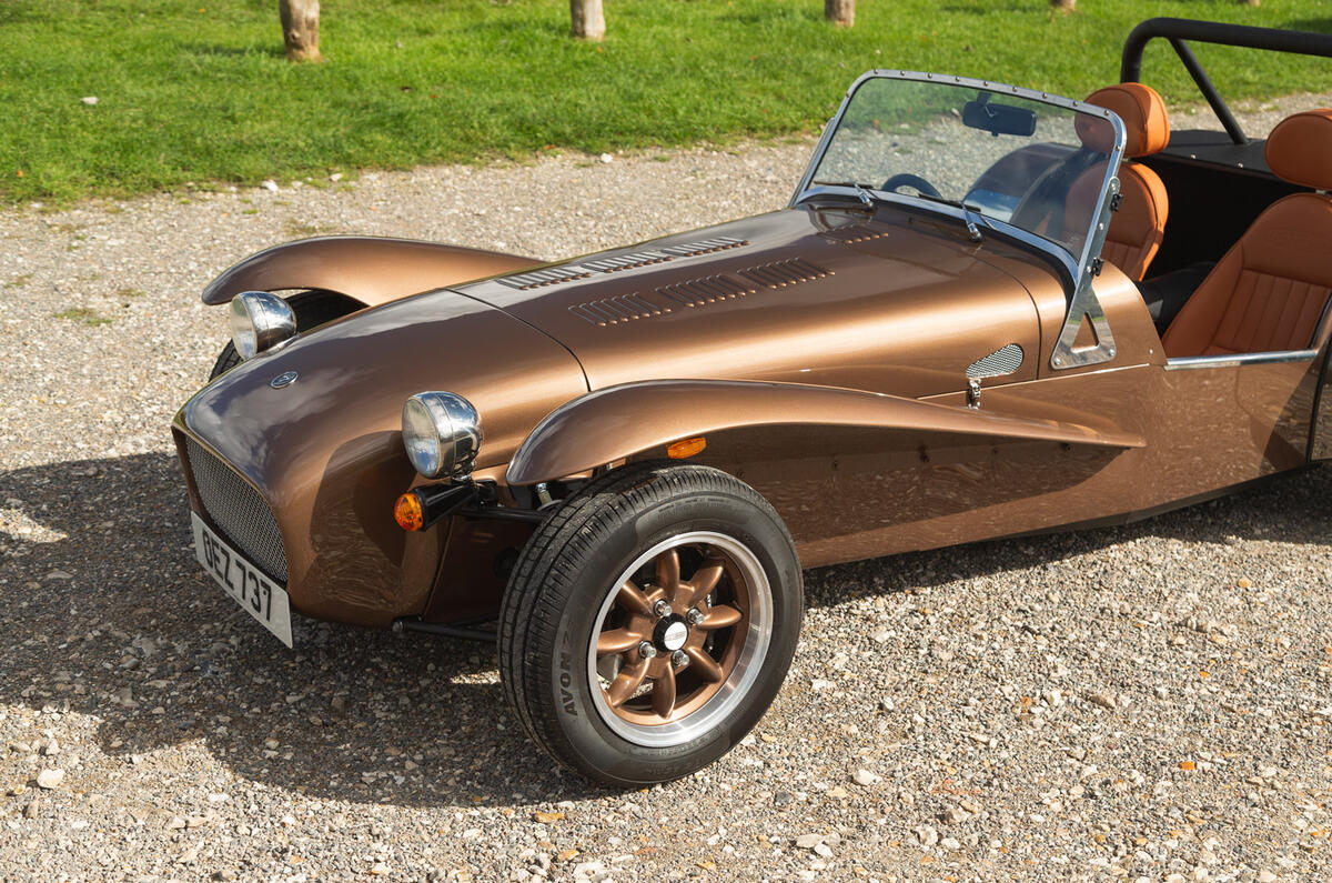 05 Caterham Super Seven 2000 FD 2022 flared wings