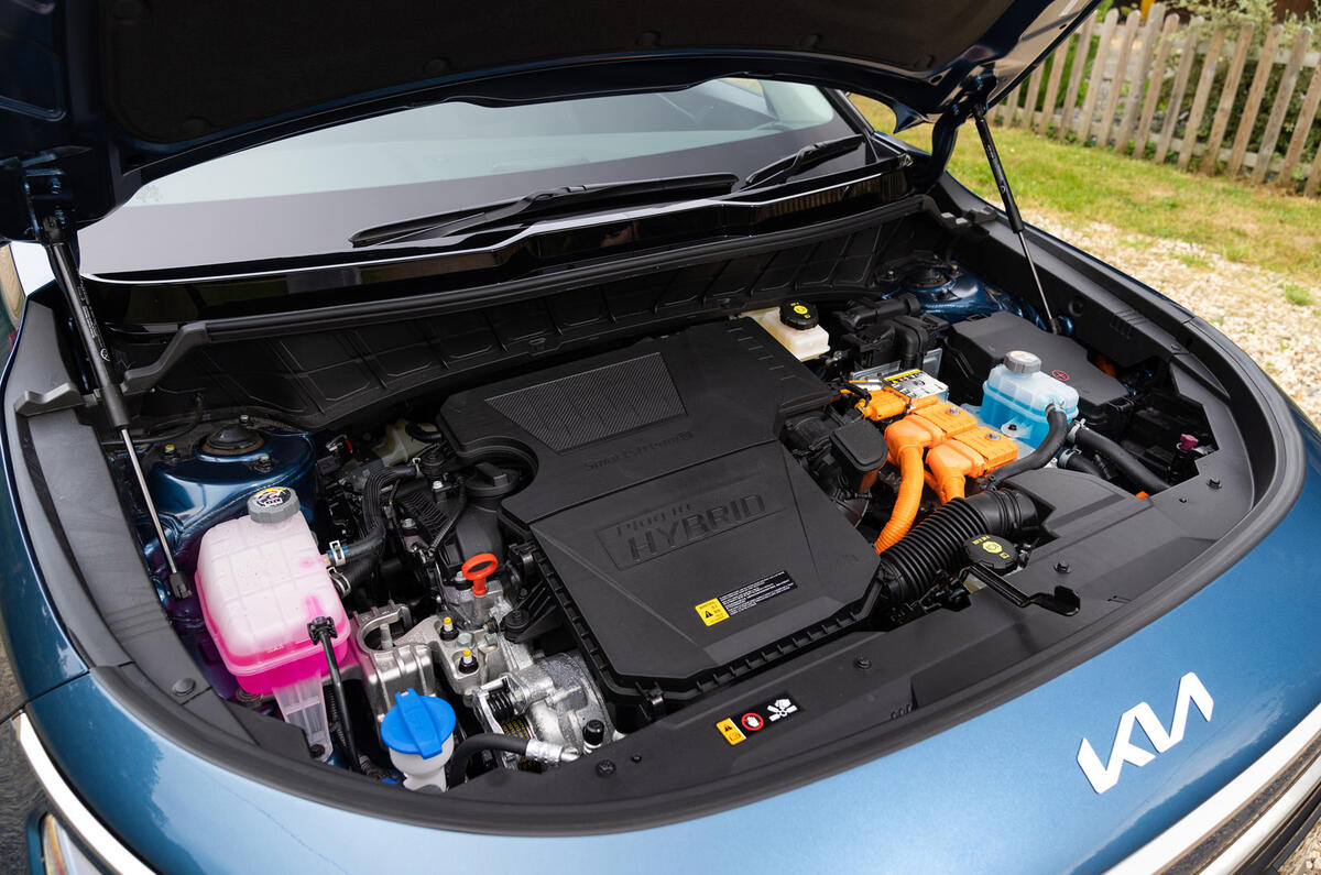 06 Kia Niro PHEV FD 2022 engine