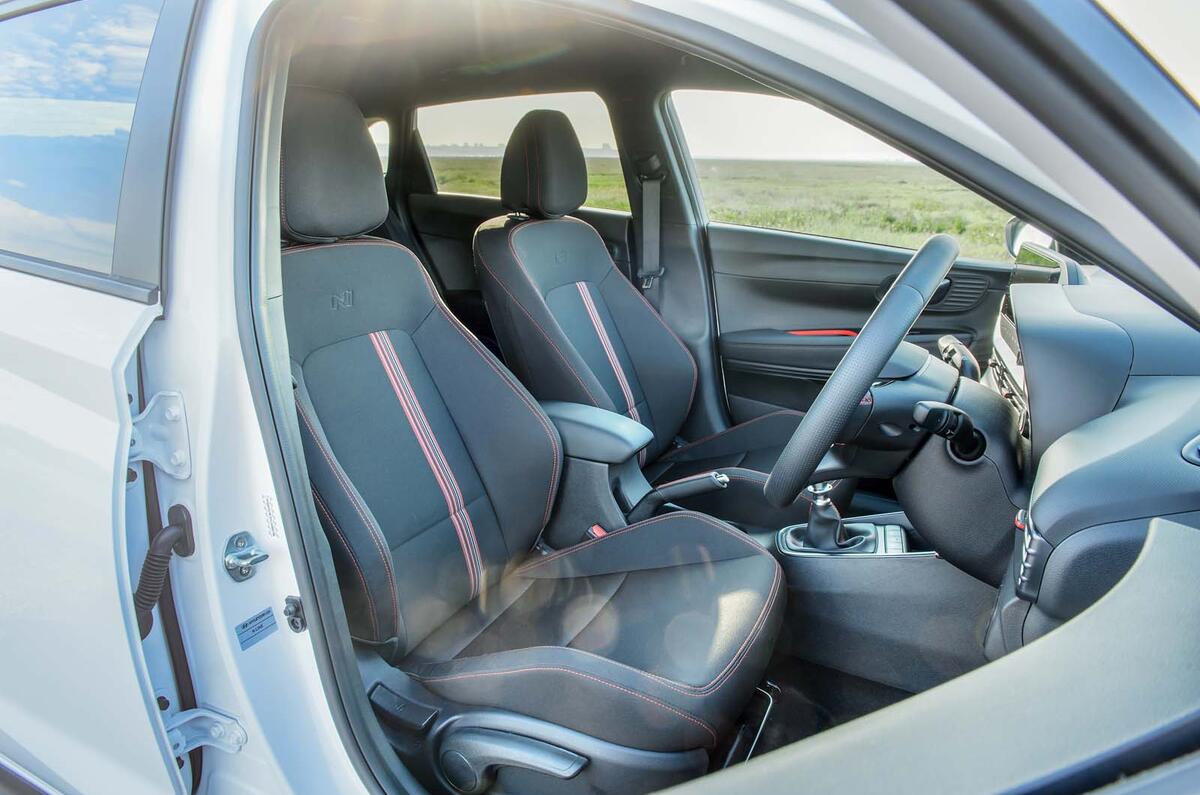 08 Hyundai i20N Line 2021 FD sièges