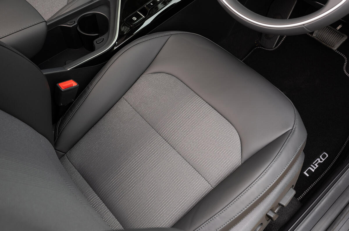 08 Kia Niro PHEV FD 2022 seat