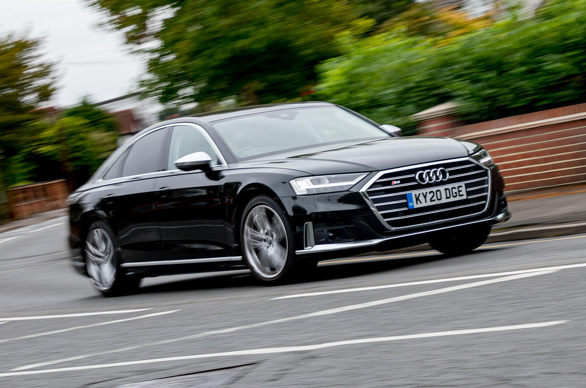 Audi S8 2020 : premier bilan de la conduite au Royaume-Uni - le front des héros