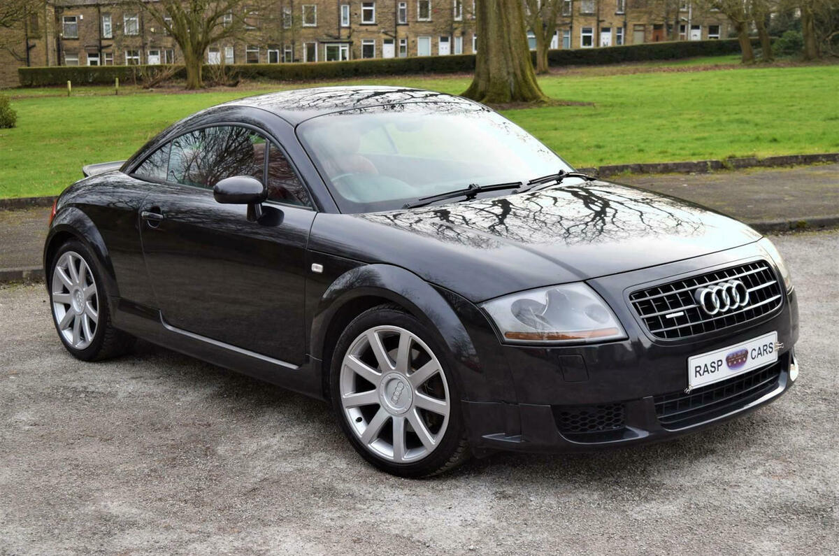 Audi TT - static front