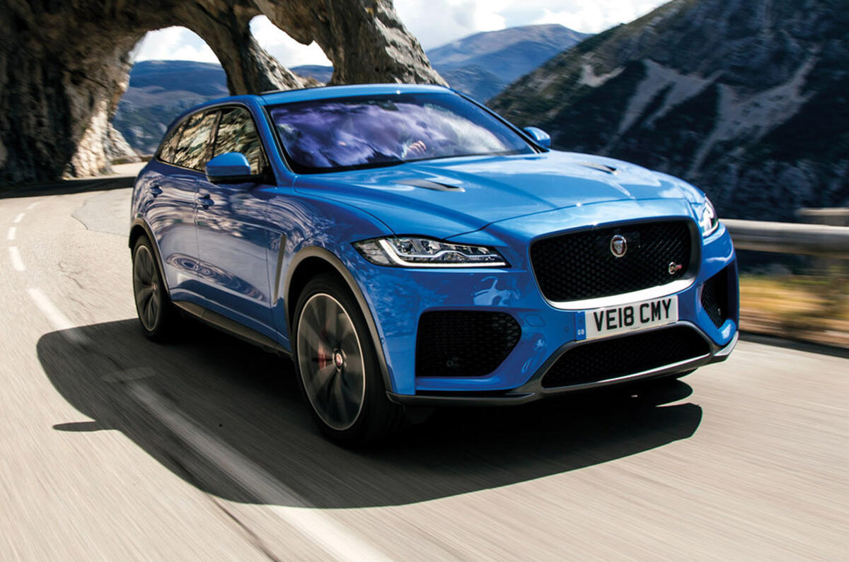 Jaguar F-Pace 2018 - hero front