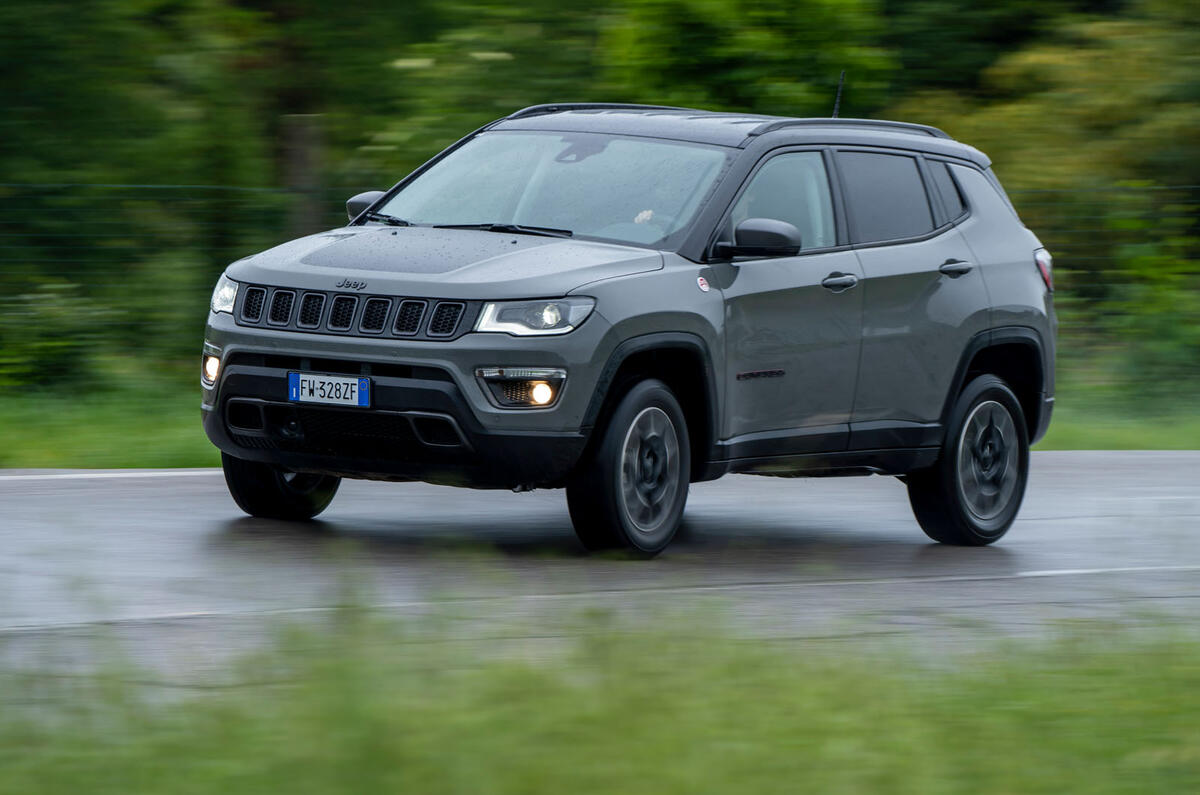 Jeep Compass Trailhawk 2.0L Multijet 170hp 4x4 2019 review ... Jeep Compass Trailha