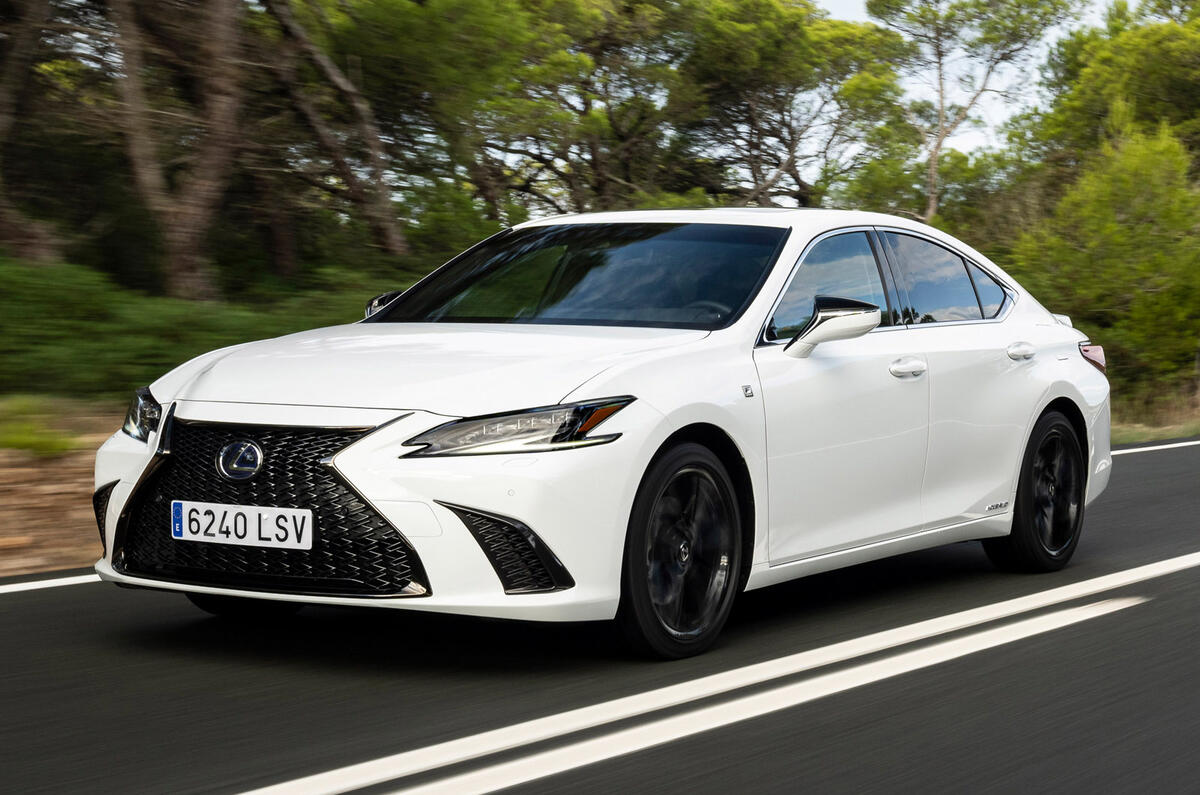 1 Lexus ES 300 F Sport 2022 : essai en première ligne