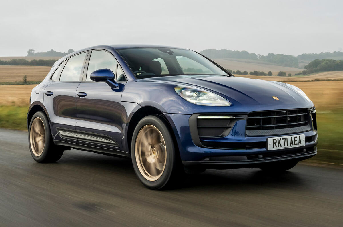 1 Porsche Macan 2 litres 2021 UE premier essai avant héros