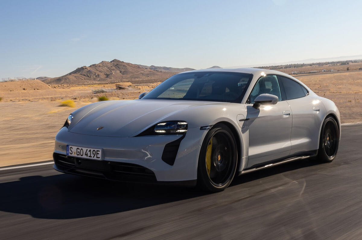 1 Porsche Taycan GTS 2021 : essai en première ligne