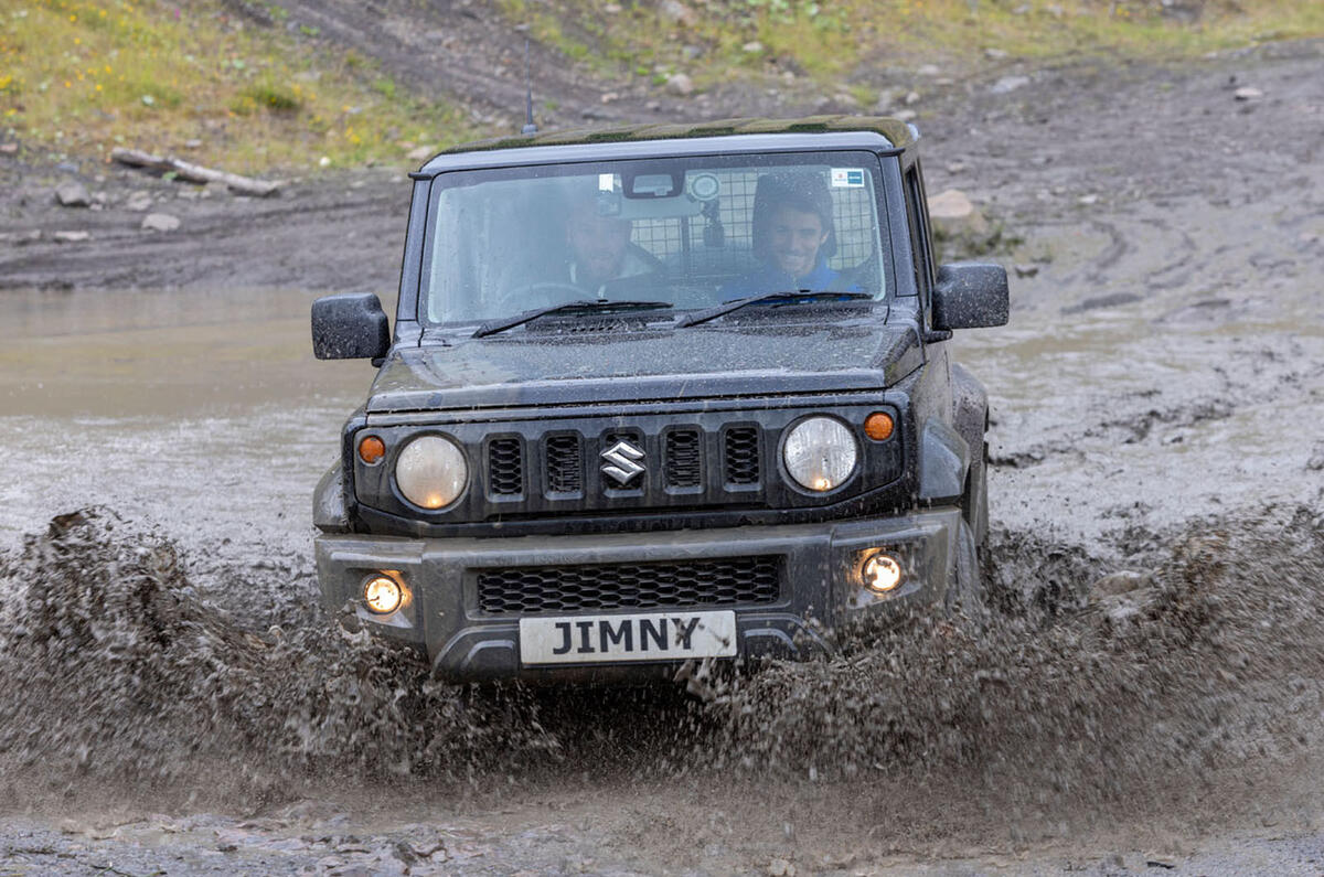 1 Suzuki Jimny Commercial 2021 FD hero avant