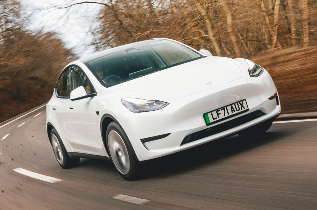 1 Tesla Model Y 2022 UE : essai avant-avant.