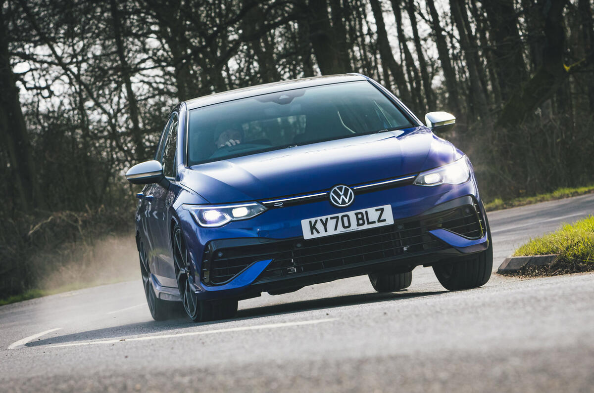 1 Volkswagen Golf R 2021 UE : premier essai essai avant héros