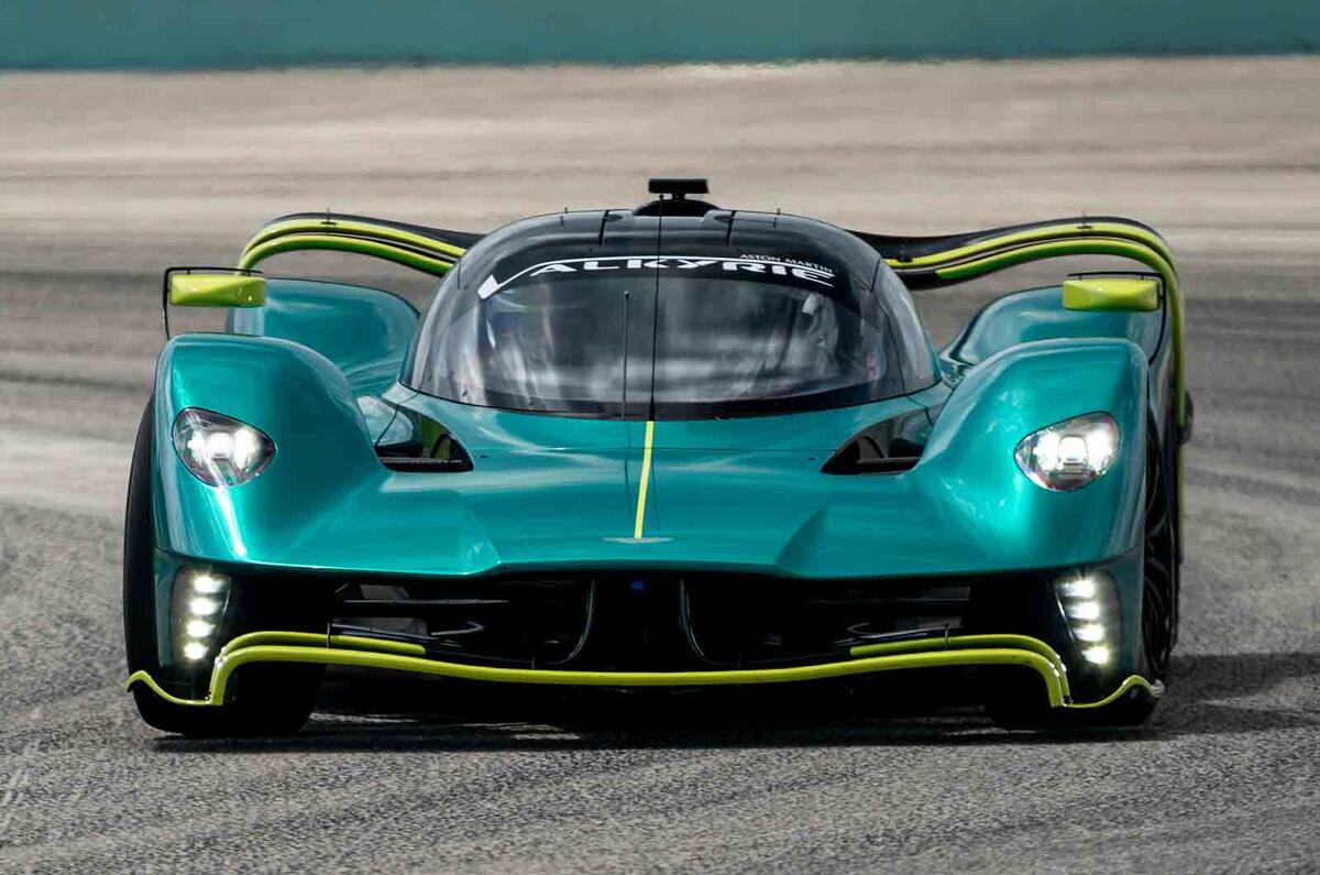 10 aston martin valkyrie amr pro