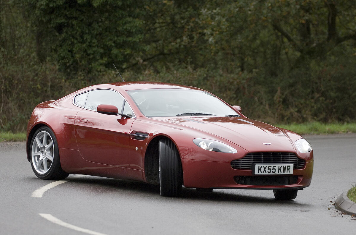 Aston martin vantage 2005