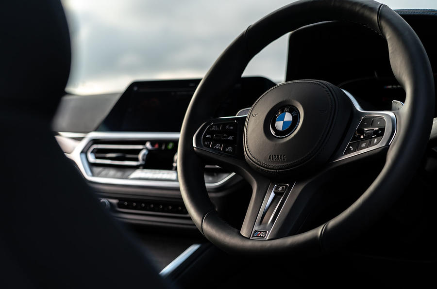 BMW 420i Coupé 2020 : premier bilan de la conduite au Royaume-Uni - le volant