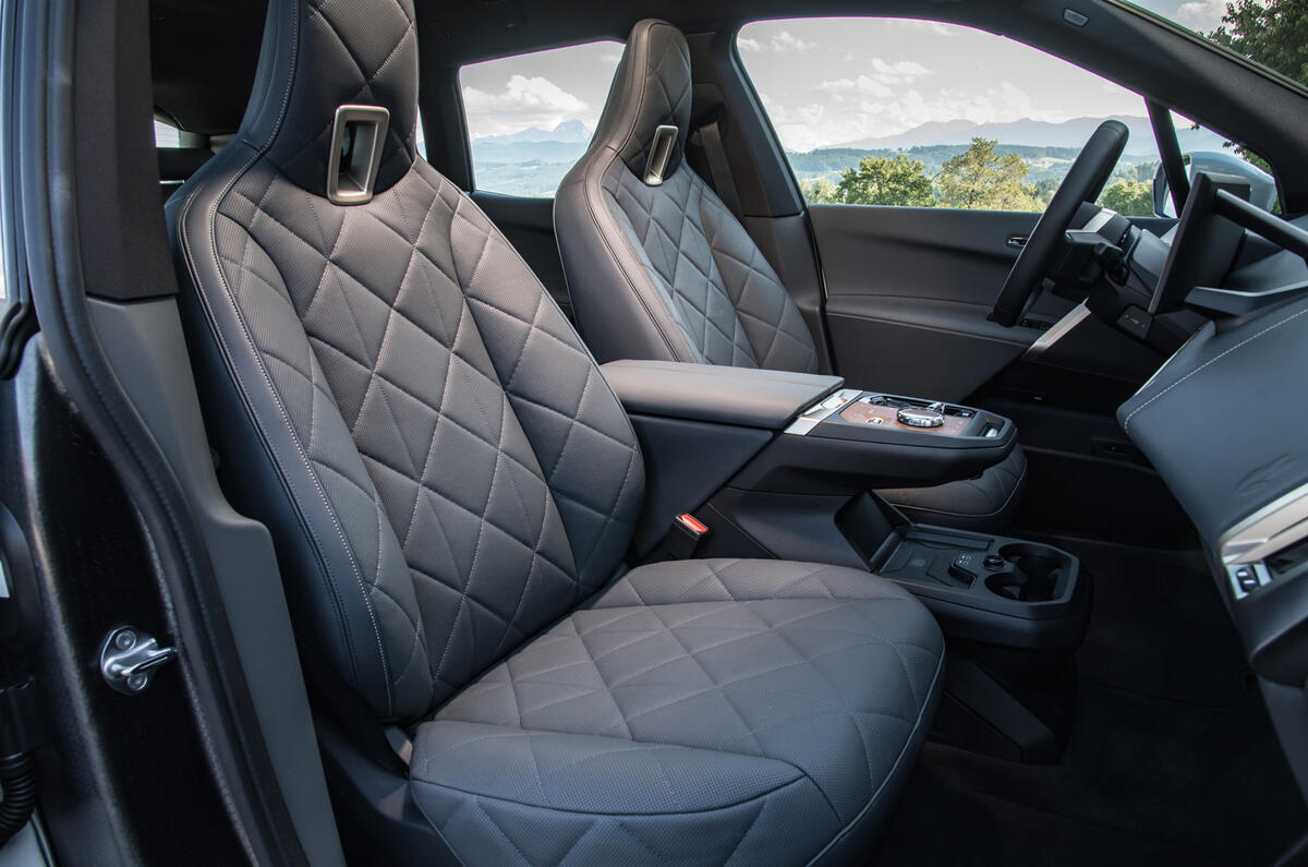 10 bmw ix xdrive 50 2021 first drive review cabin