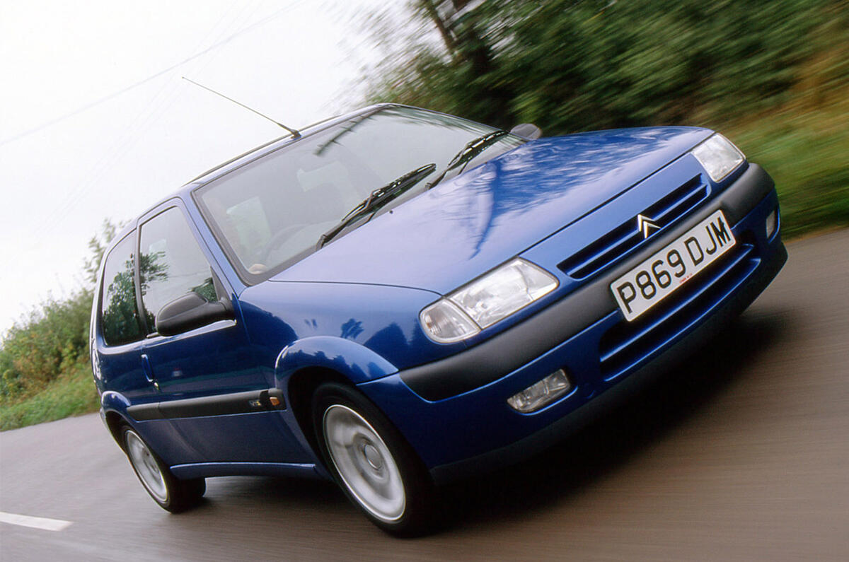 Citroen Saxo - hero front