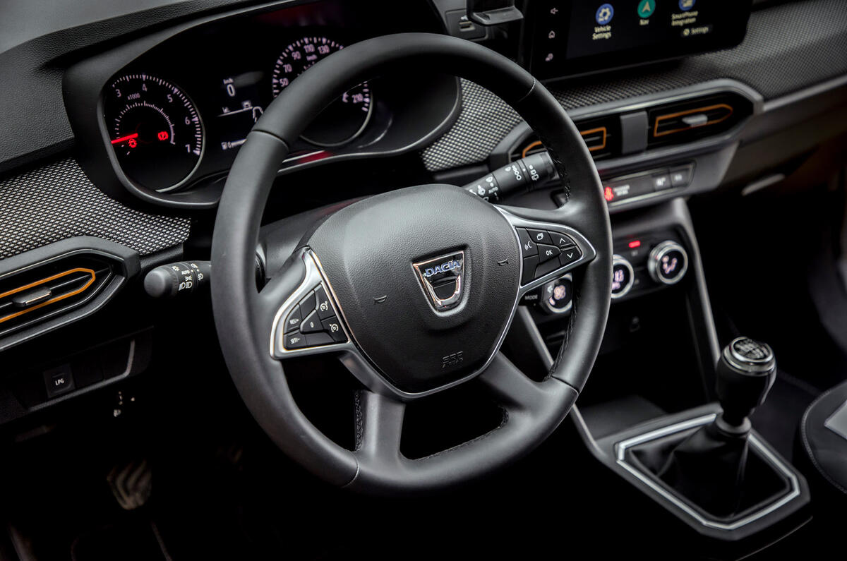 10 Dacia Sandero Stepway 2021 Premier volant d'examen de conduite au Royaume-Uni