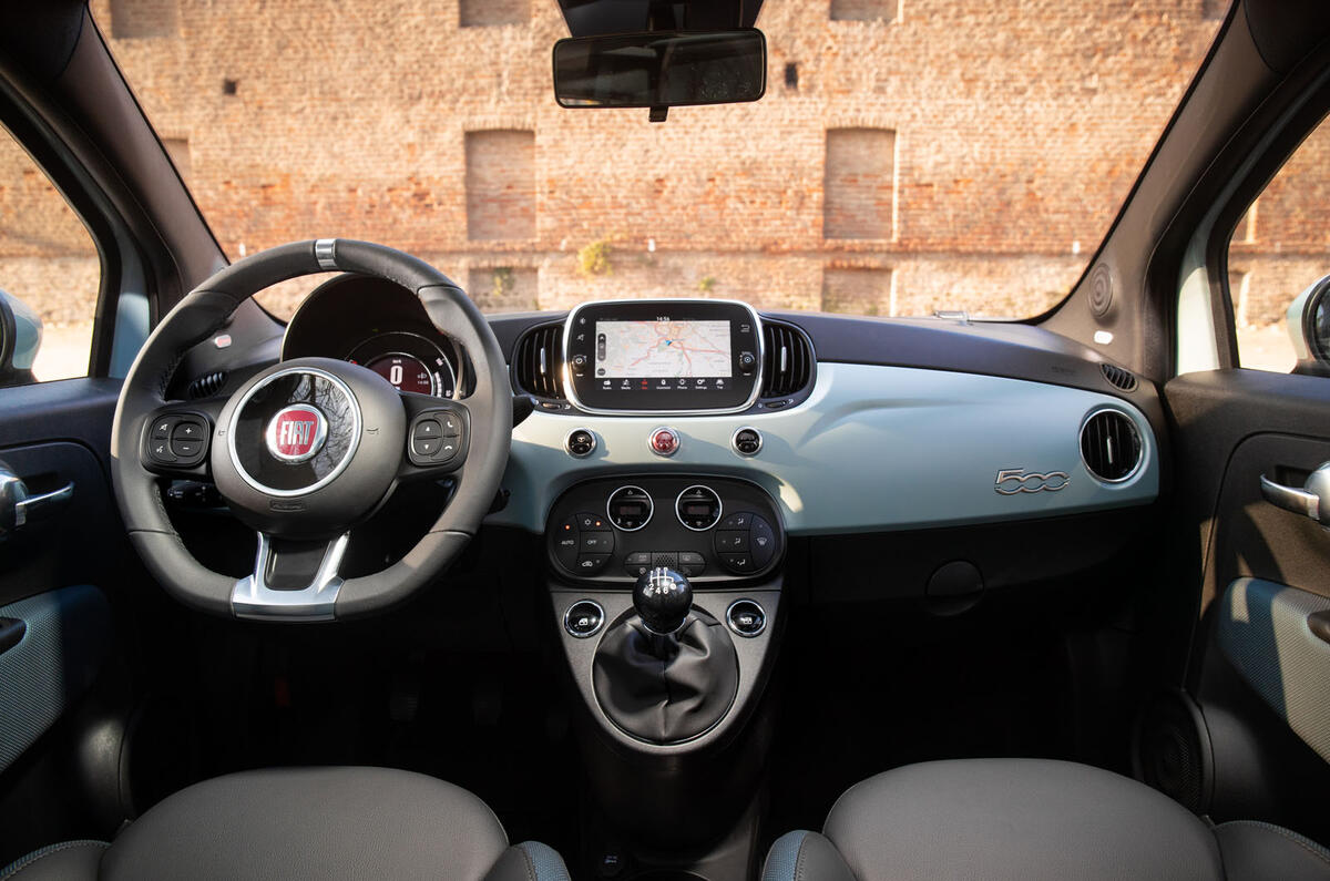 Fiat 500 Hybrid 2020 first drive review - dashboard