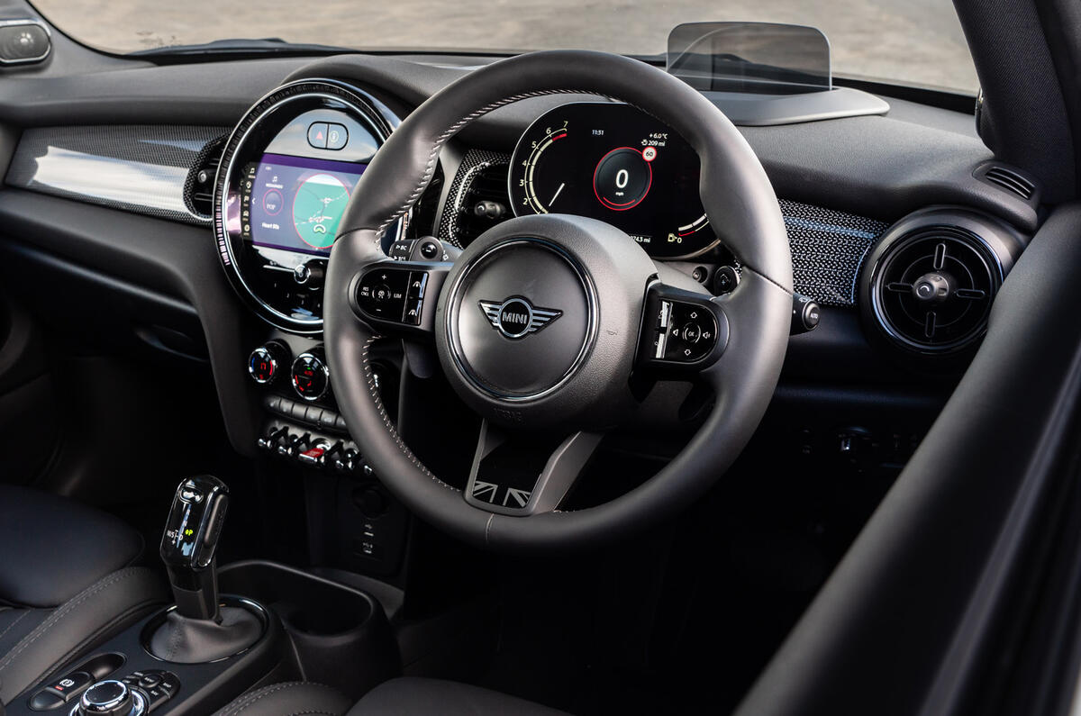 10 Mini Cooper S 2021 UK FD dashboard