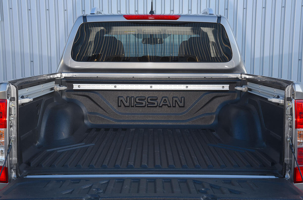 Nissan Navara 2020 UK first drive review - truck bed