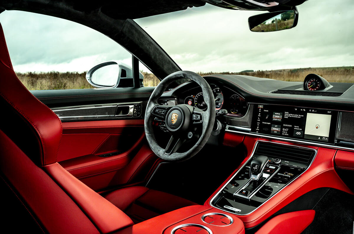 Porsche Panamera e-Hybrid 2020 UK first drive review - dashboard
