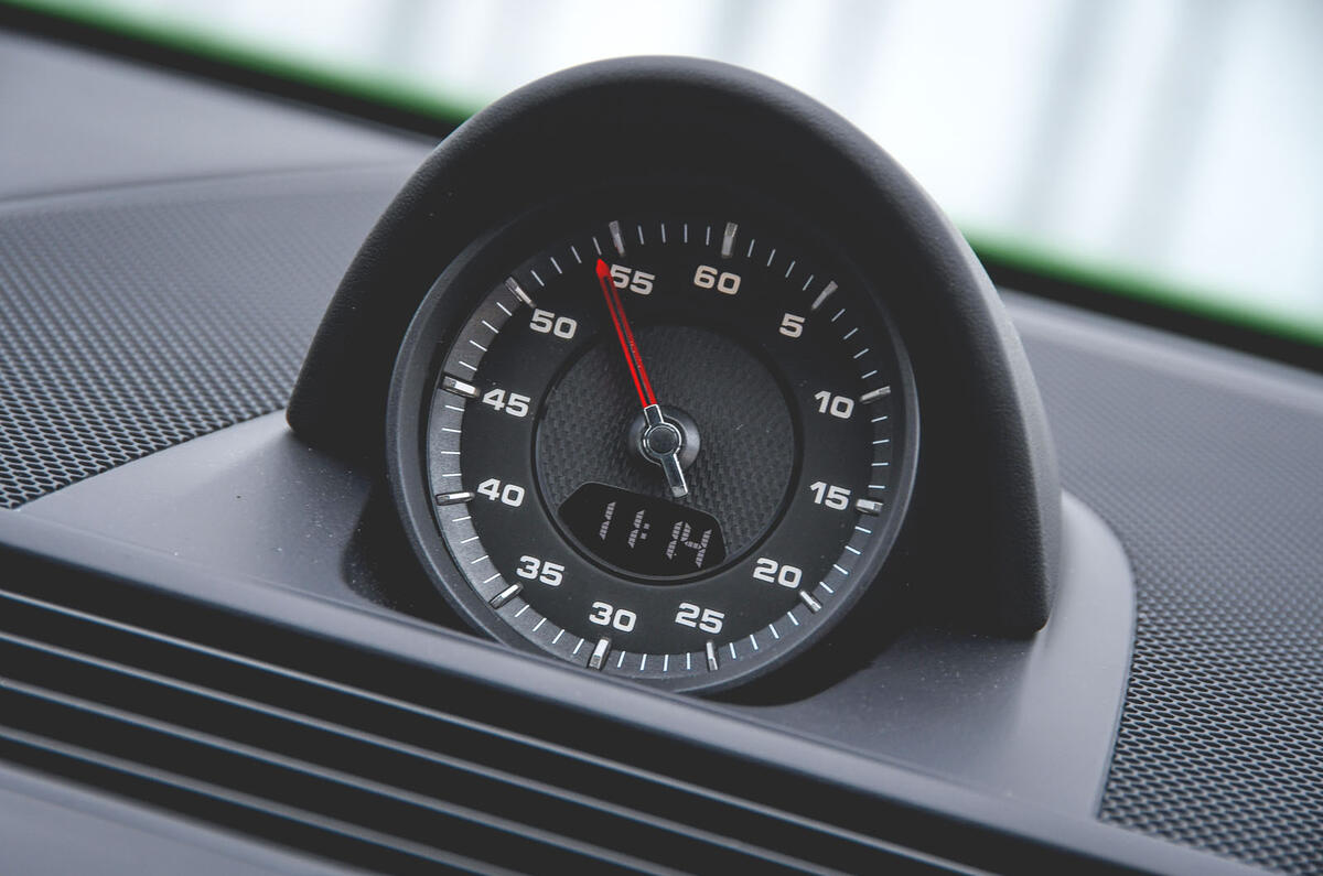 Porsche Panamera GTS 2019 UK first drive review - clock