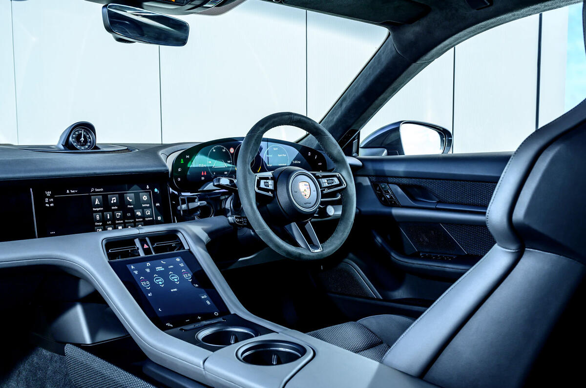 Porsche Taycan Turbo 2020 : premier bilan de la conduite au Royaume-Uni - tableau de bord