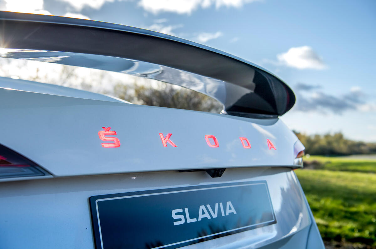 skoda slavia sun blinds