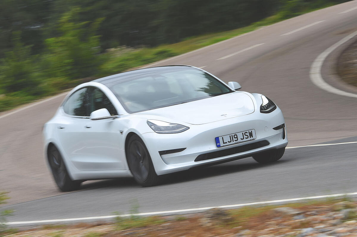 Tesla Model 3 Standard Range Plus 2019 Uk Review Autocar