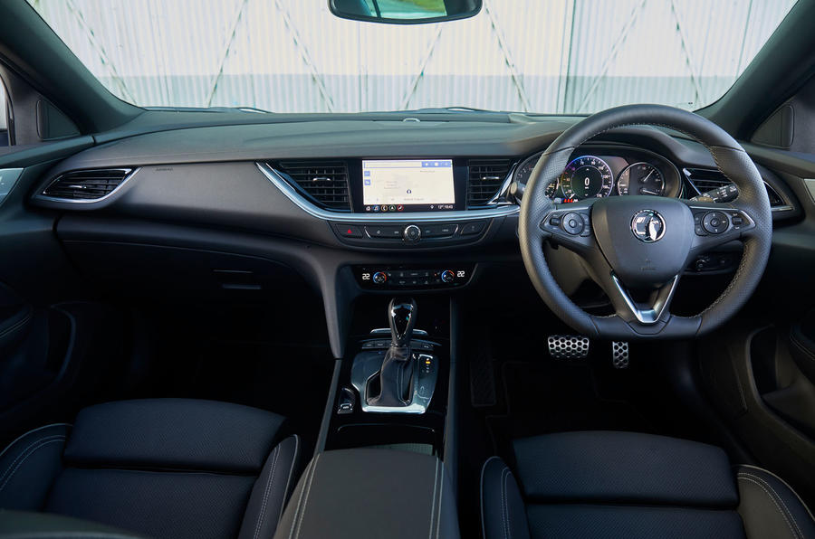 10 Vauxhall Insignia GSI 2021 : premier tableau de bord de l'examen des lecteurs au Royaume-Uni