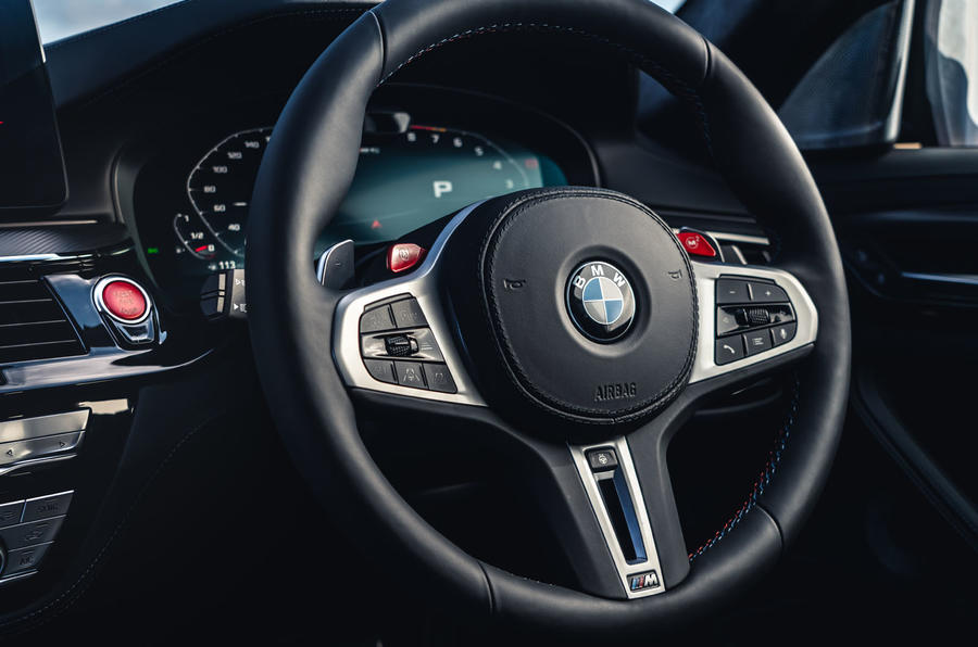 BMW M5 Competition 2020 : premier examen de la conduite au Royaume-Uni - volant