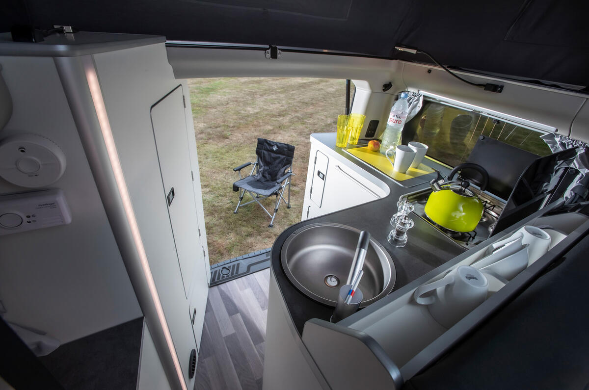 11 Ford Transit Nugget 2021 UK FD kitchen