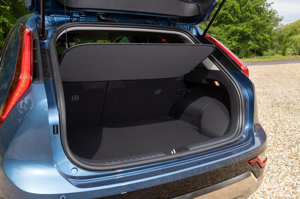 11 Kia Niro PHEV FD 2022 boot