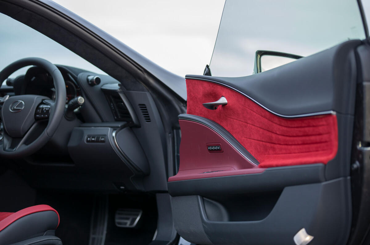 11 Lexus LC500 2021 UK FD door cards