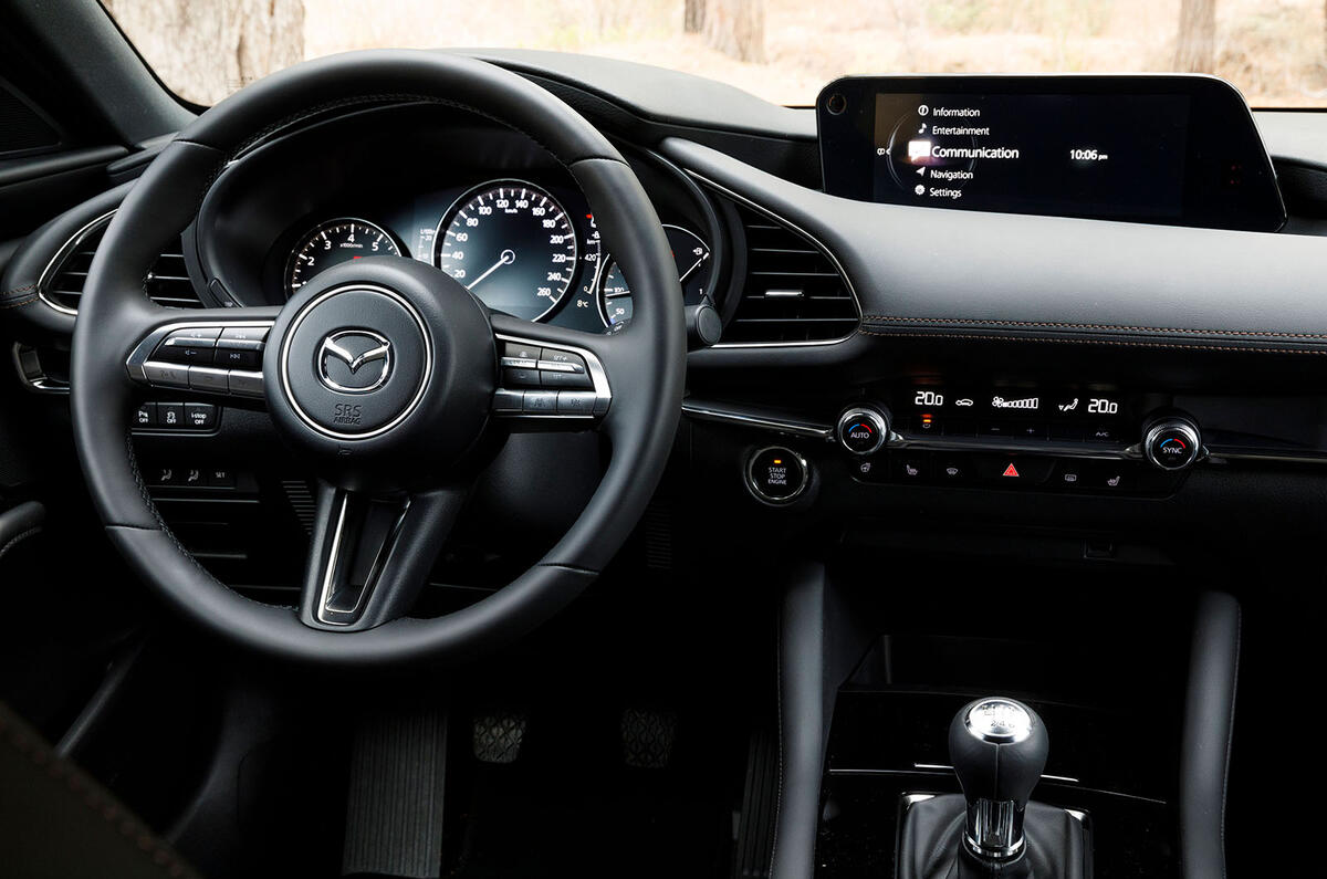 Mazda 3 2.0 Skyactiv-G 2019 first drive review - steering wheel