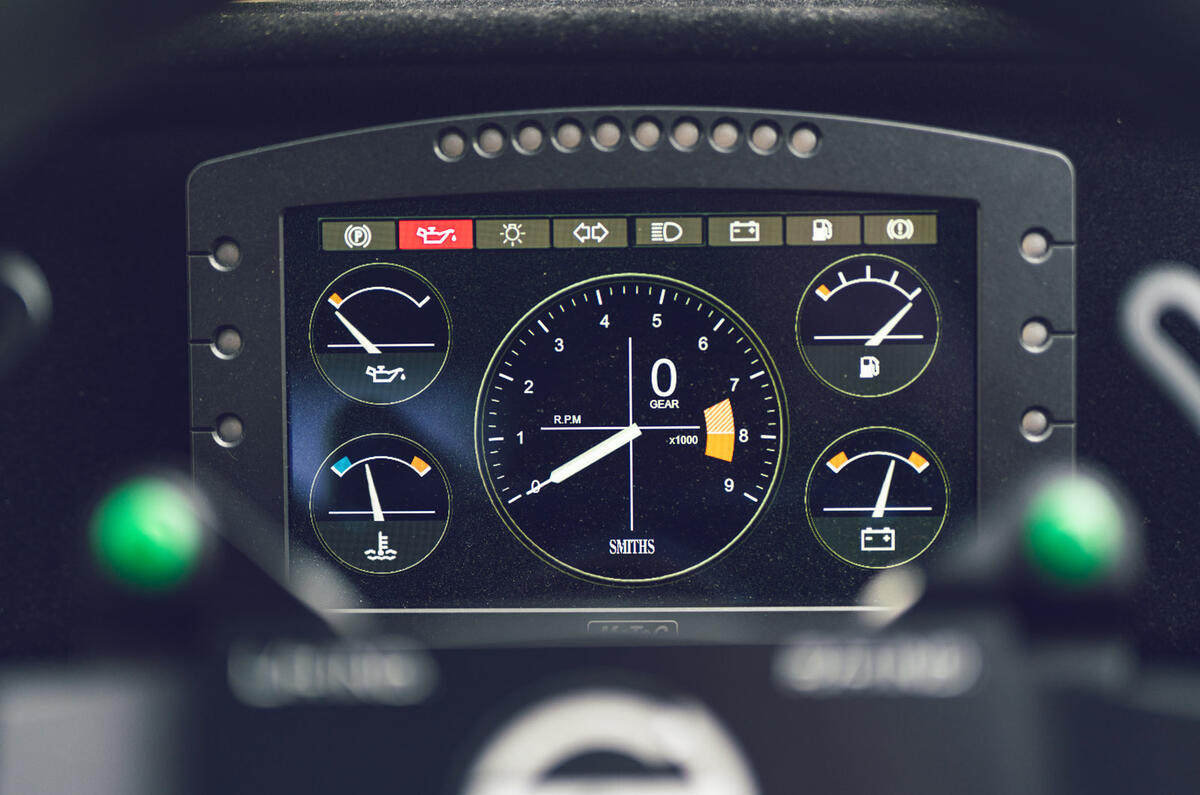 11 Tolman Talbot Sunbeam Lotus 2021 : premiers instruments d'examen de la conduite