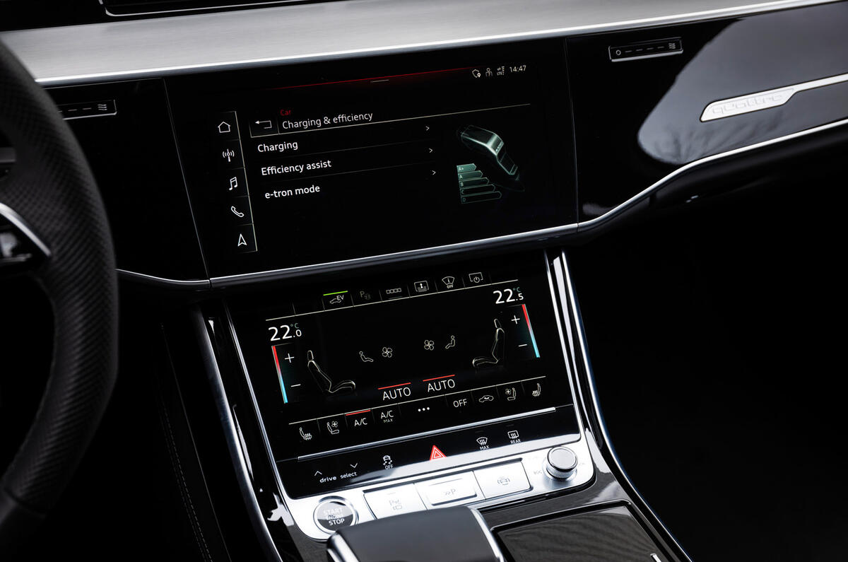 12 Audi A8 TFSIe 2022 premier essai essai infotainment