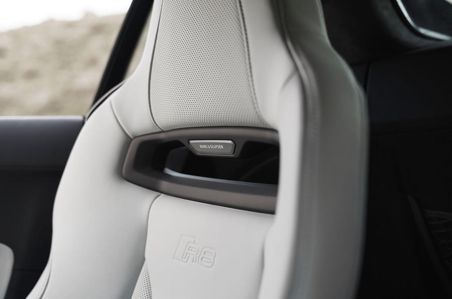 12 Audi R8 V10 RWD Performance 2022 UE : aperçu des détails du siège