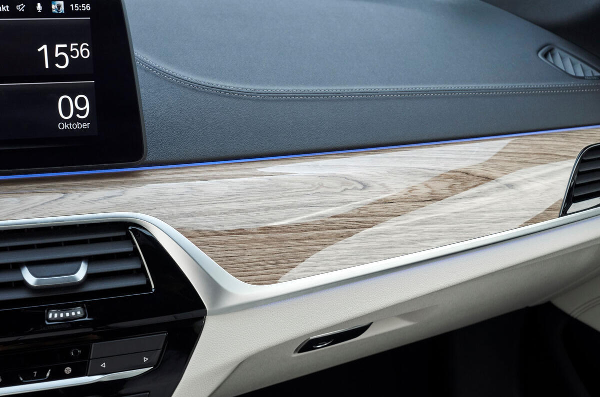Bmw 5 Series Touring 520d 2020 Uk Review Autocar