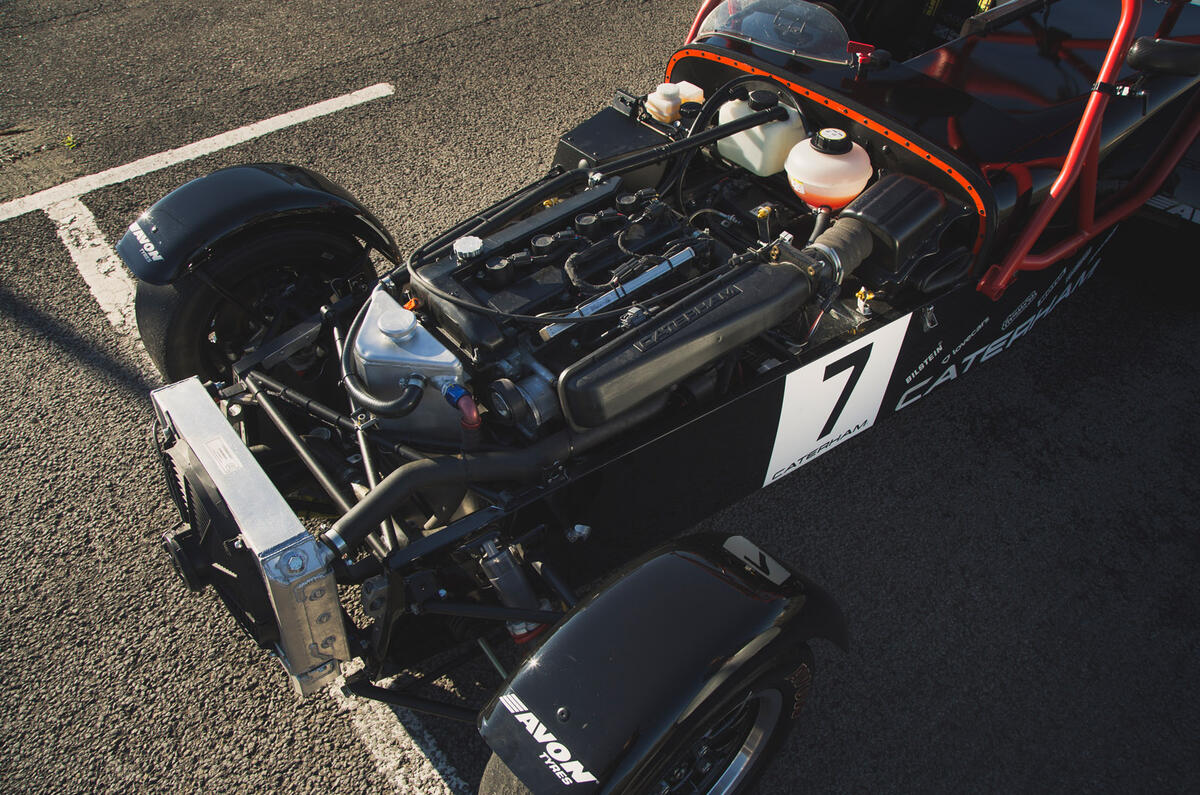 12 Caterham Seven 420R Championship 2021 UE premier essai essai moteur